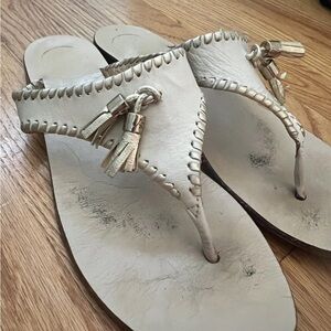 Jack Rogers Alana Sandal Bone and Gold leather tassel flip flop size 9